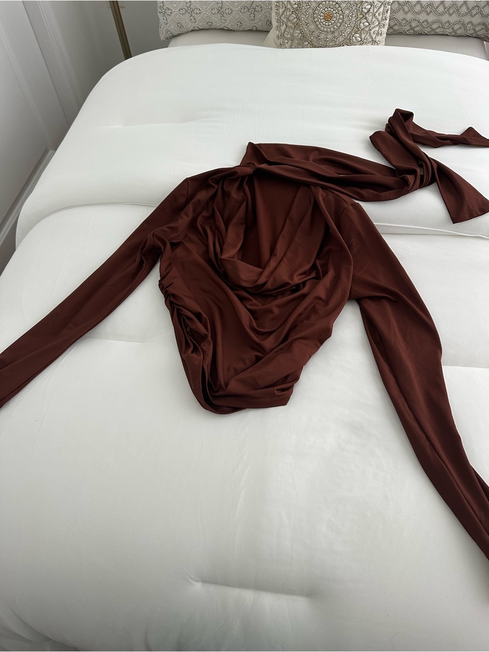 Women’s Draped neck slinky cropped Brown Long-Sleeve